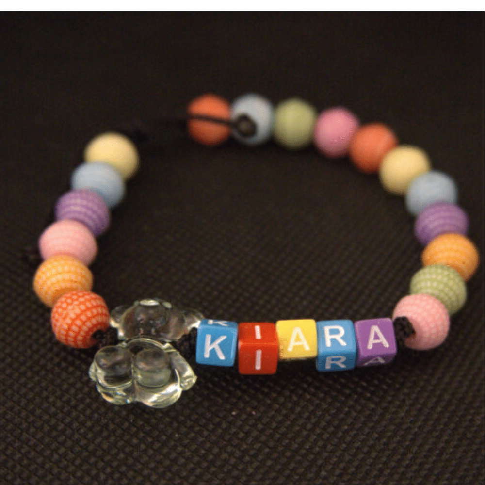 ¡Pulsera Arcoíris de Kiara: ¡Un recuerdo para siempre!